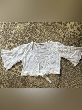Hollister White Eyelet Tie-Front Cropped Top